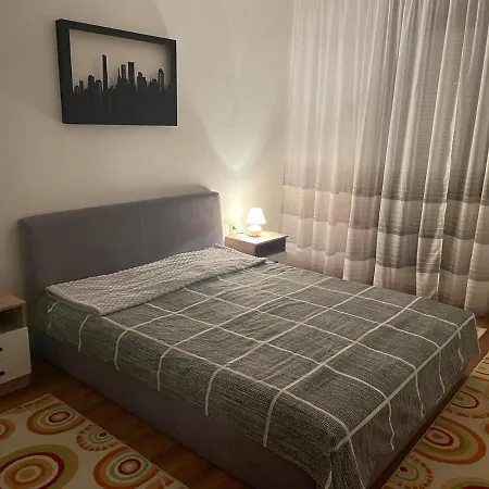 Dunja Apartment *